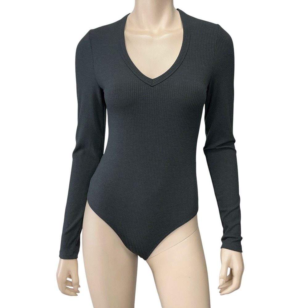 Drew Top Women Medium Gray Long Sleeve V-Neck Bodysuit Ribbed NWT